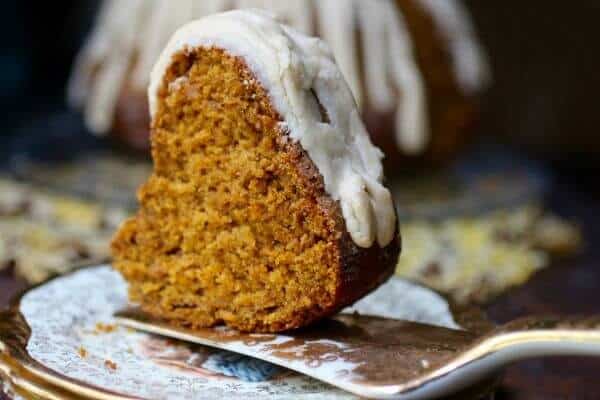 This easy pumpkin bundt cake recipe is even better the second day! From RestlessChipotle.com