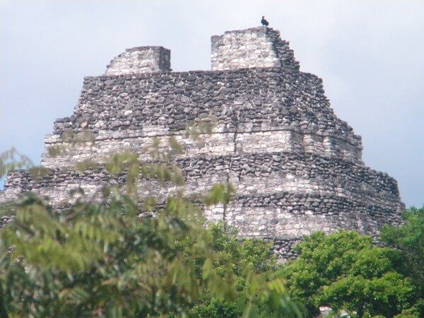 ancient mayan temple 