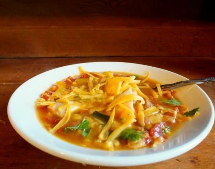 slow cooker chicken fajita soup is easy comfort food|lrestlesschipotle.com
