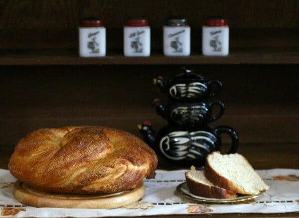 homemade honey bun is an old fashioned breakfast treat, restlesschipotle.com