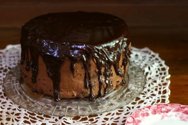 Chocolate shadow cake is a pretty, old fashioned dessert. from restlesschipotle.com
