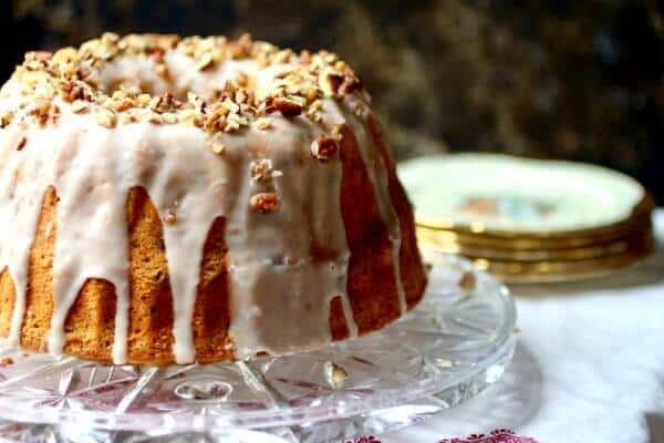 VintageSouthernBourbonCakeRecipe loadedwithbourbonandpecans!It'saneasybundtcakethat'sperfectforanyspecialoccasion.Fromrestlesschipotle.com