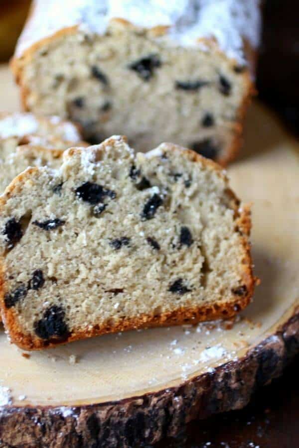 This is the best ever! Easy banana bread with Oreo cookies in each bite. From RestlessChipotle.com