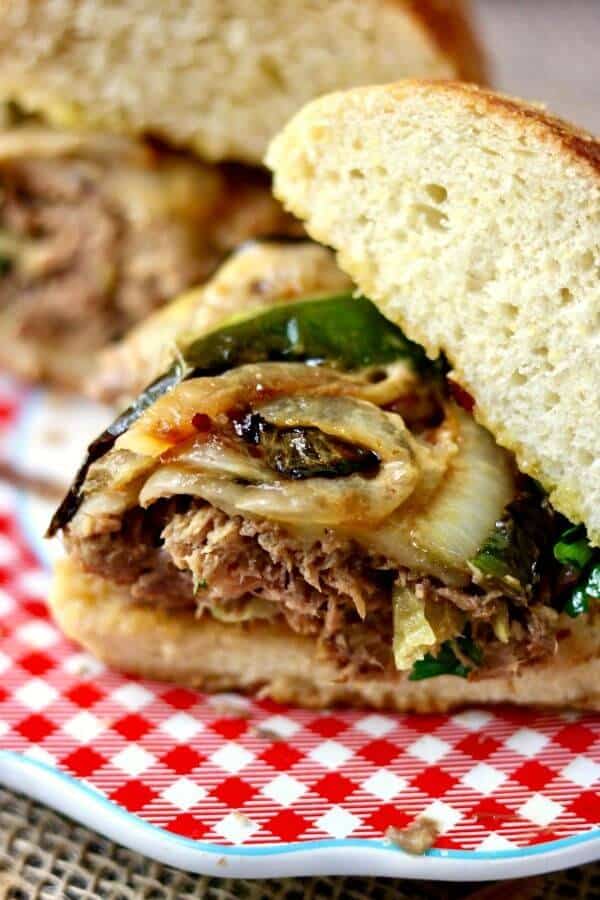 QUick and easy dinner recipe? Try these slow cooker steak sandwiches with big Texas flavor. From RestlessChipotle.com