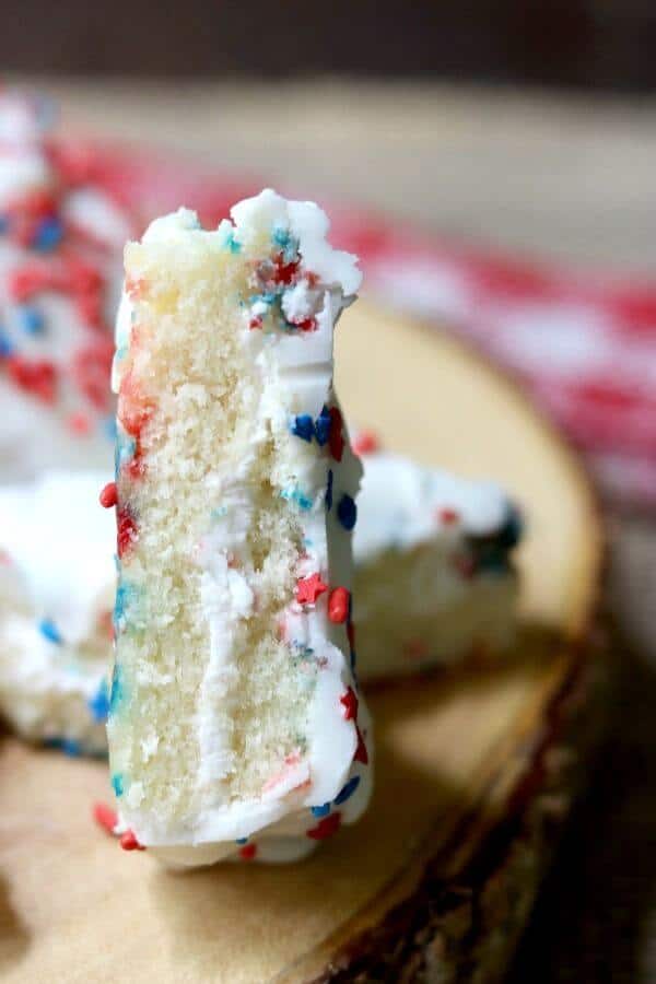 Easy homemade zebra cake recipe has a creamy marshmallowy filling. YUM! From RestlessChipotle.com