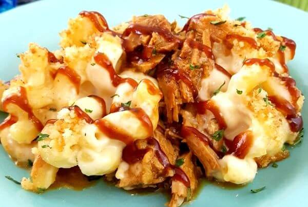 Closeup of pulled pork mac and cheese