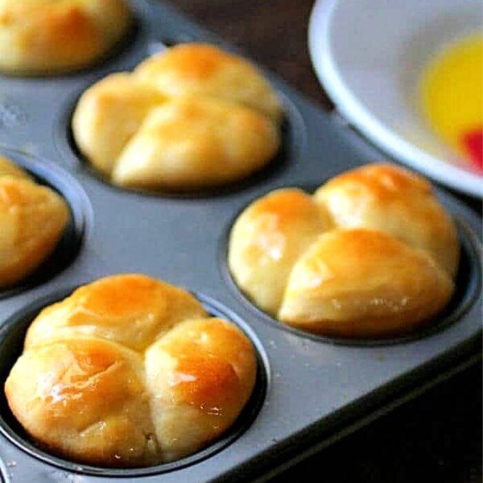 cloverleaf rolls in a muffin tin