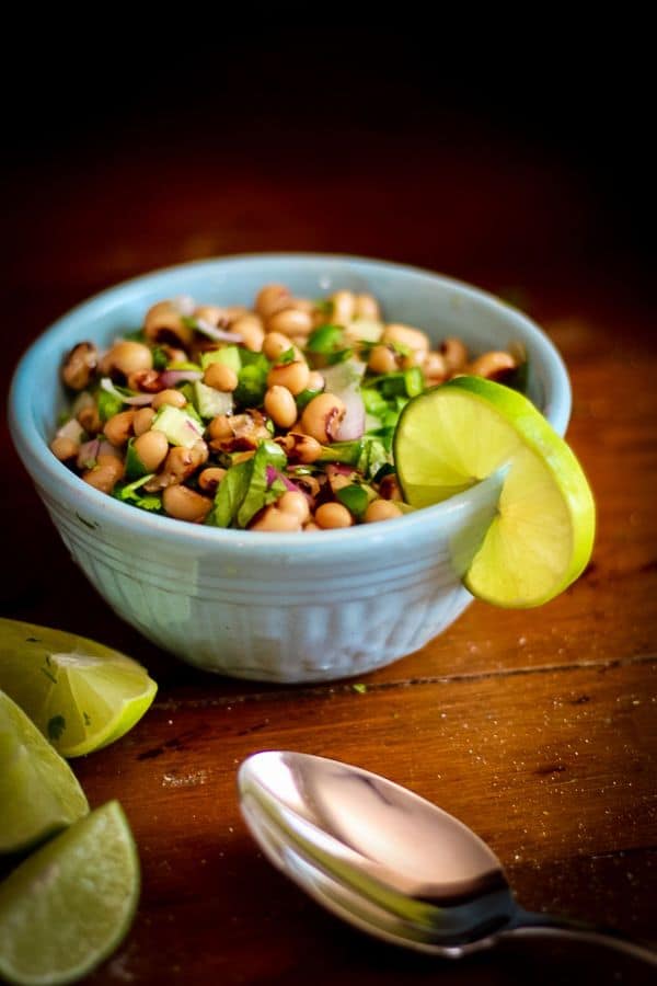 Cowboy caviar with cut limes - Serving suggestion