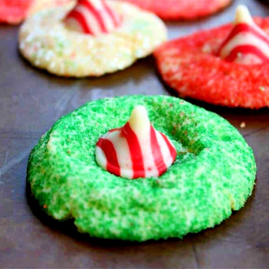 Image showing how the peppermint blossom cookies look when finished.
