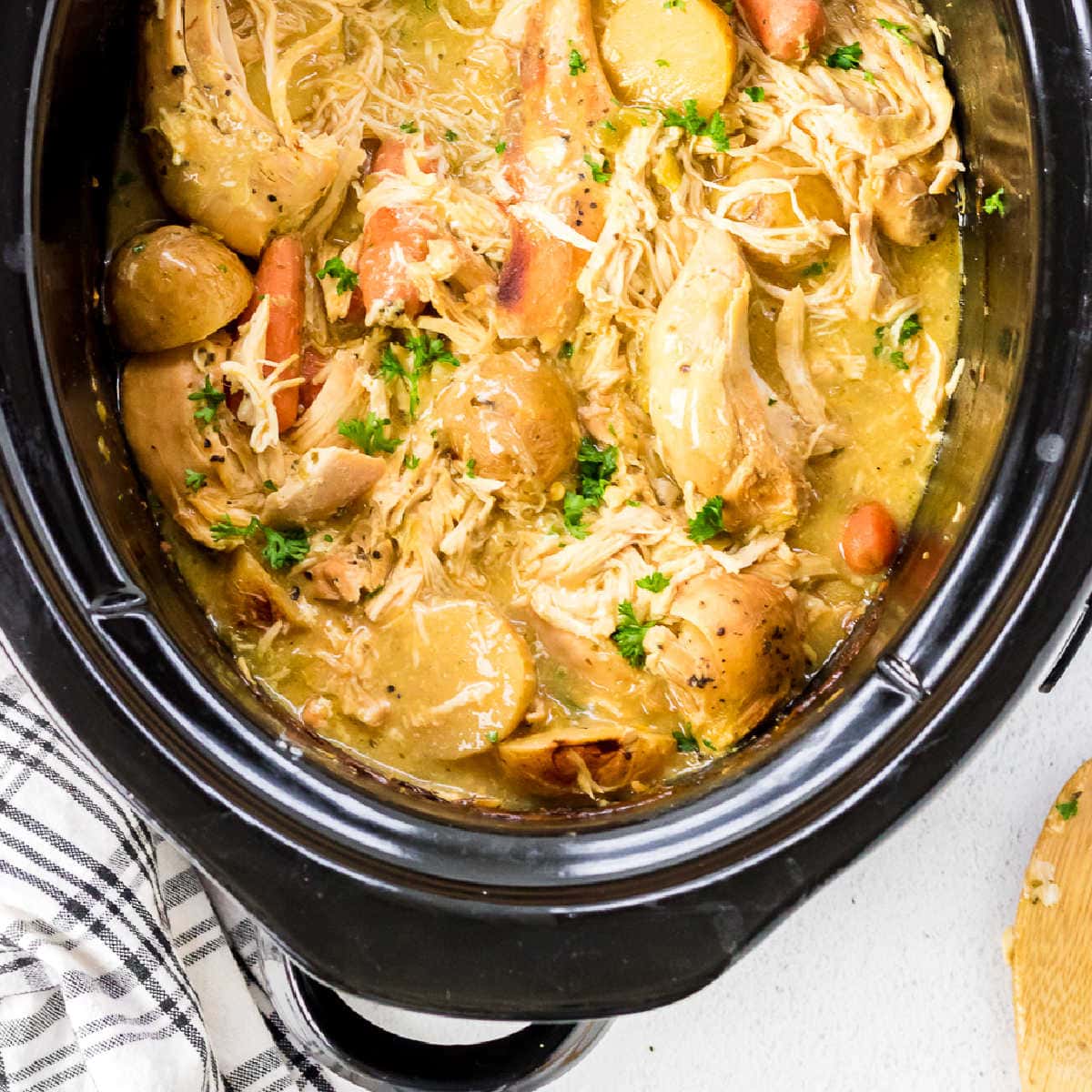 Crockpot Ranch Chicken ( Easy Weeknight Recipe) - Restless Chipotle