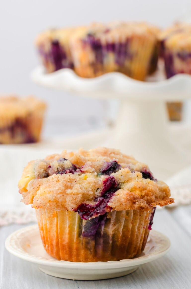Blueberry White Chocolate Muffins with Streusel Restless Chipotle
