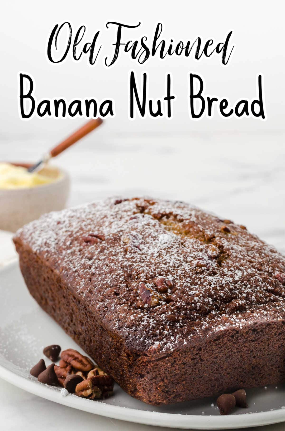 Title image: finished loaf of banana bread with a text overlay.