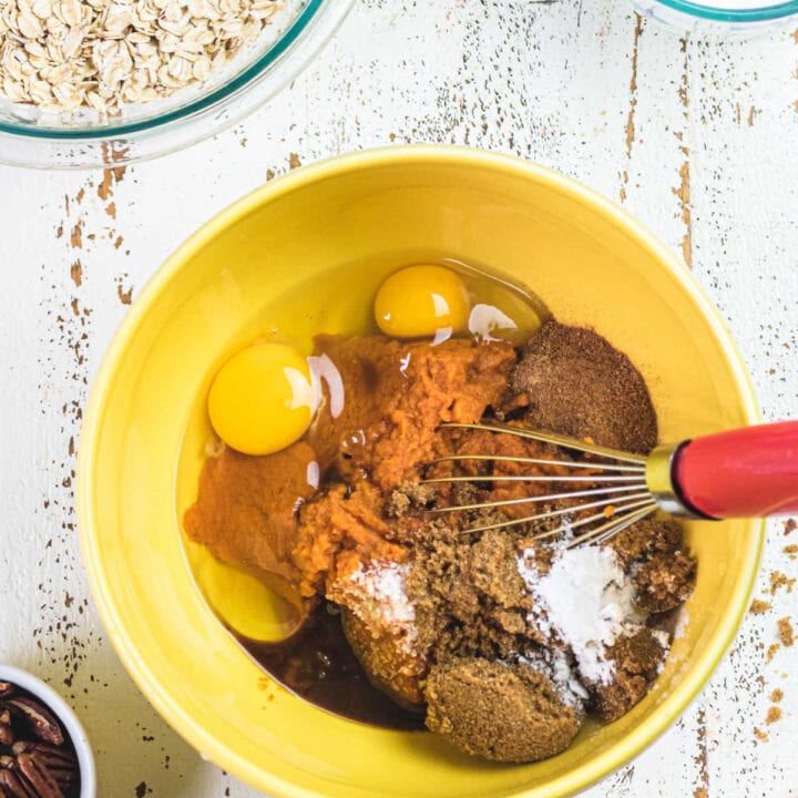 Step one of making pumpkin baked oatmeal.