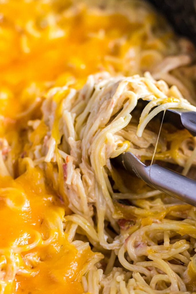 Cheesy Crockpot Chicken Spaghetti (Easy Recipe) - Restless Chipotle