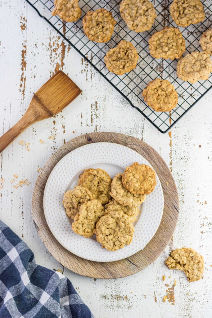 Overhead view of cookies on a plate.