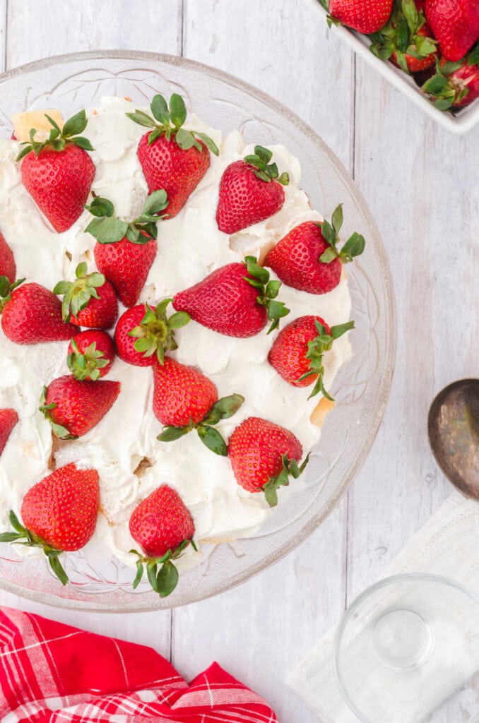 Strawberry Punch Bowl Cake (with Angel Food Cake) Restless Chipotle