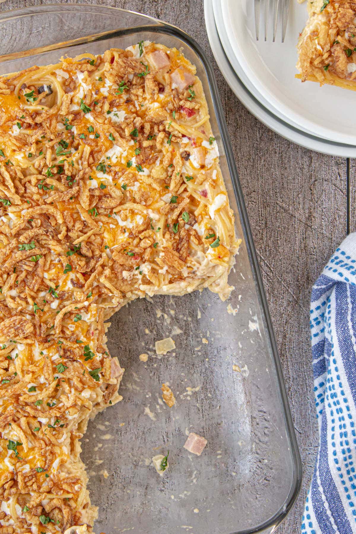 A casserole dish with the tetrazzini in it.