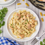 Salsa verde mac and cheese feature image.