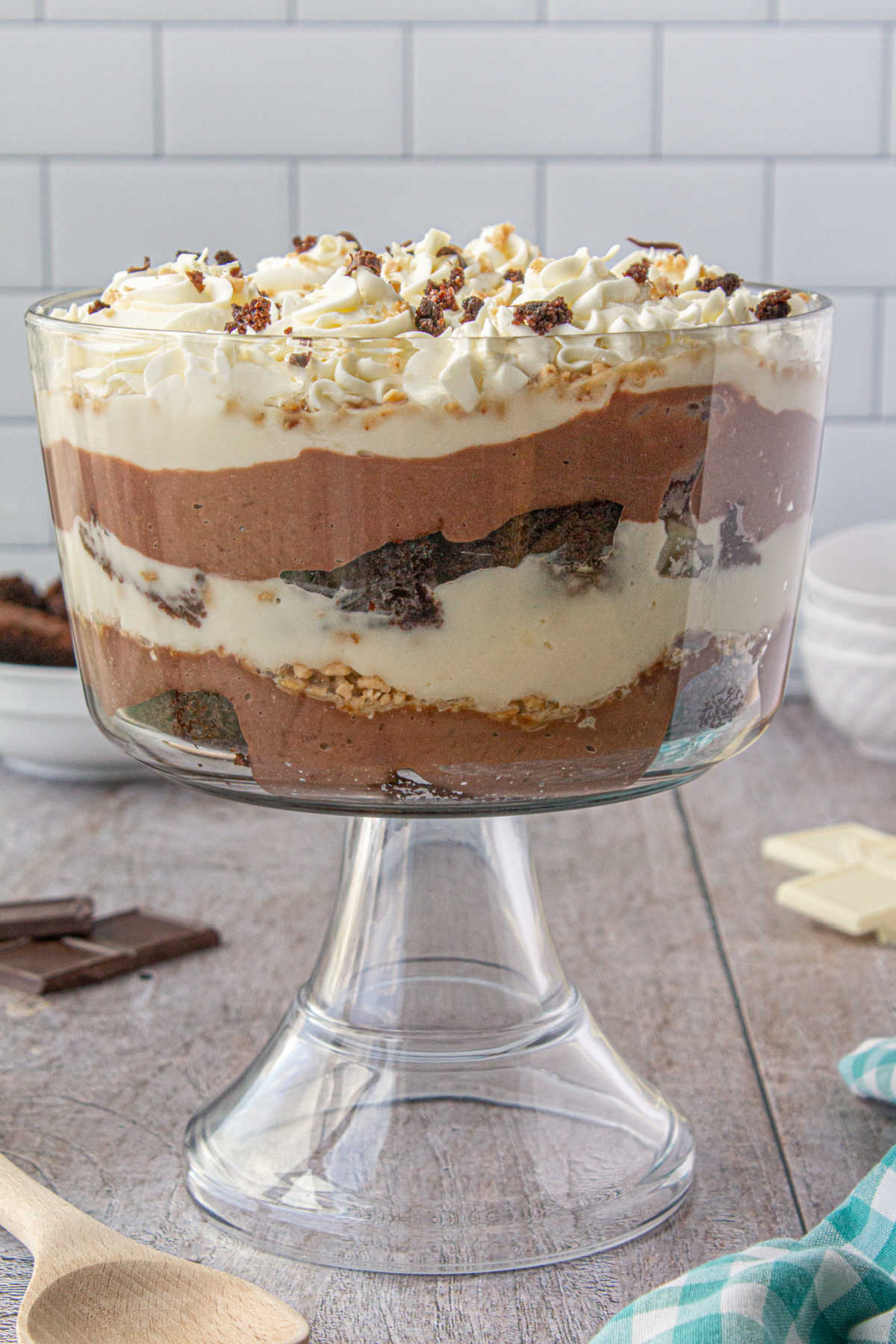 Easy Chocolate Brownie Trifle (Punch Bowl Cake)