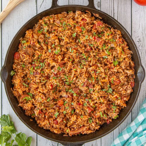 Overview of a panful of Spanish rice.