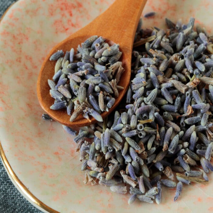 Lavender buds in a bowl.