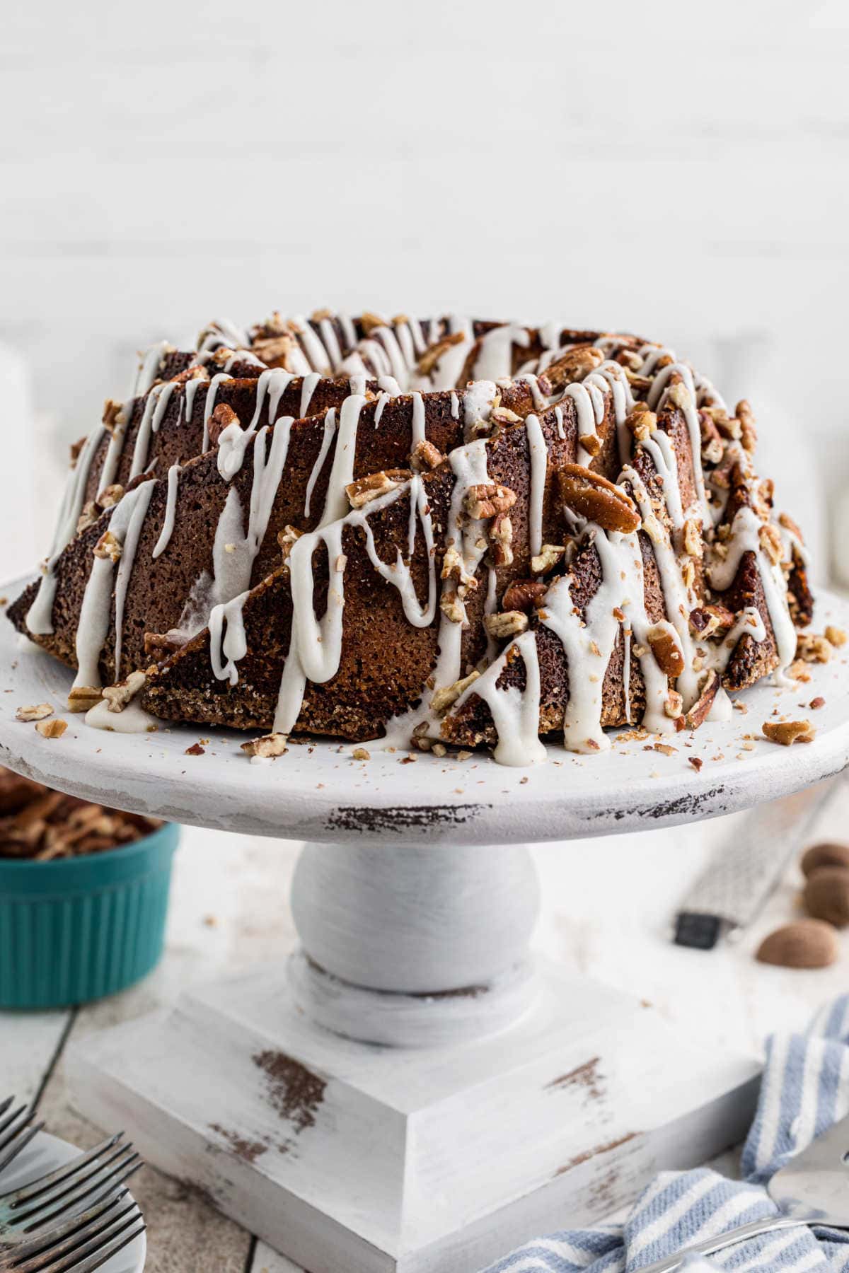 Moist Bourbon Gingerbread Bundt Cake - The G & M Kitchen