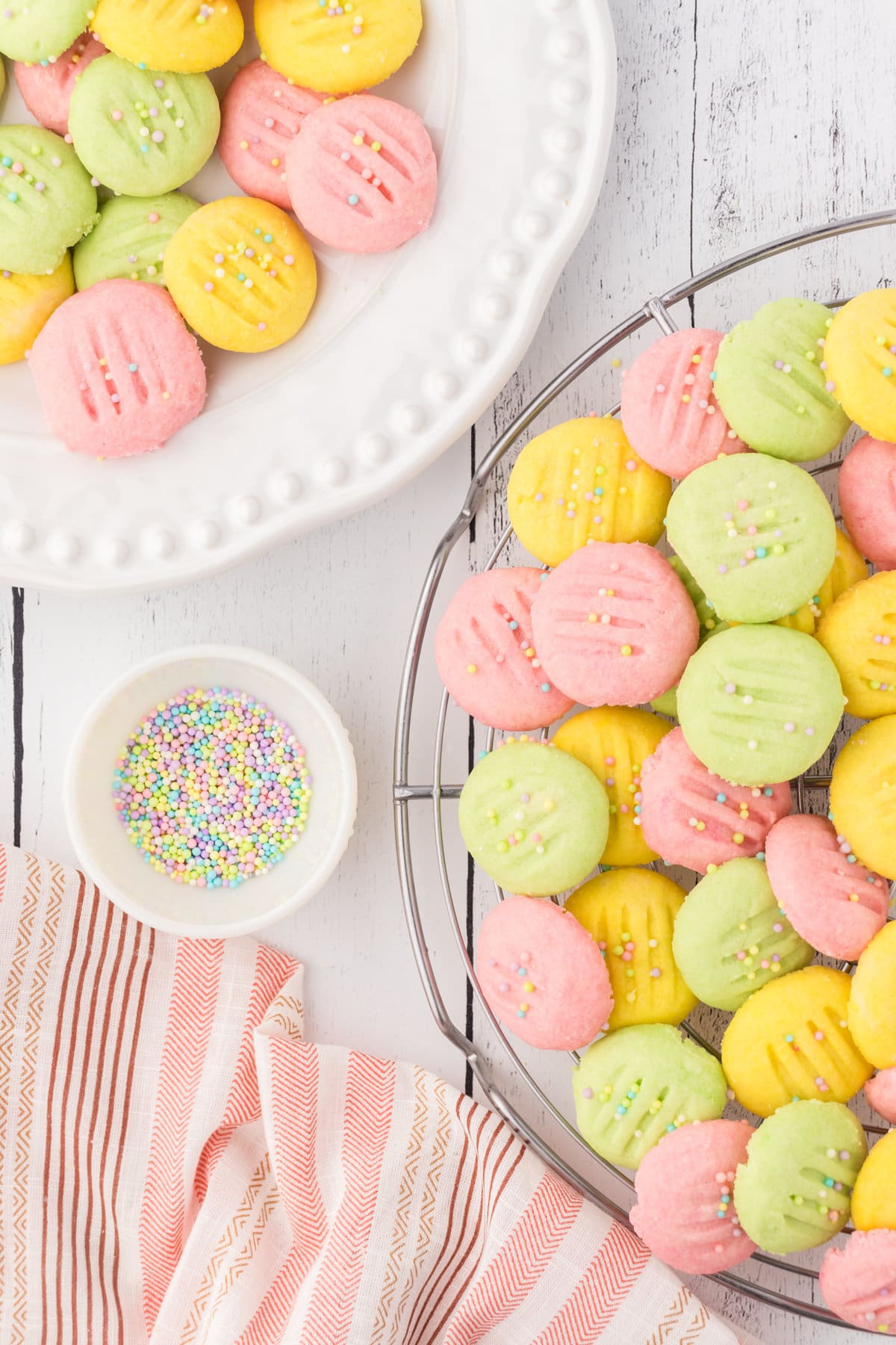 Meltaway cookies on serving plates.