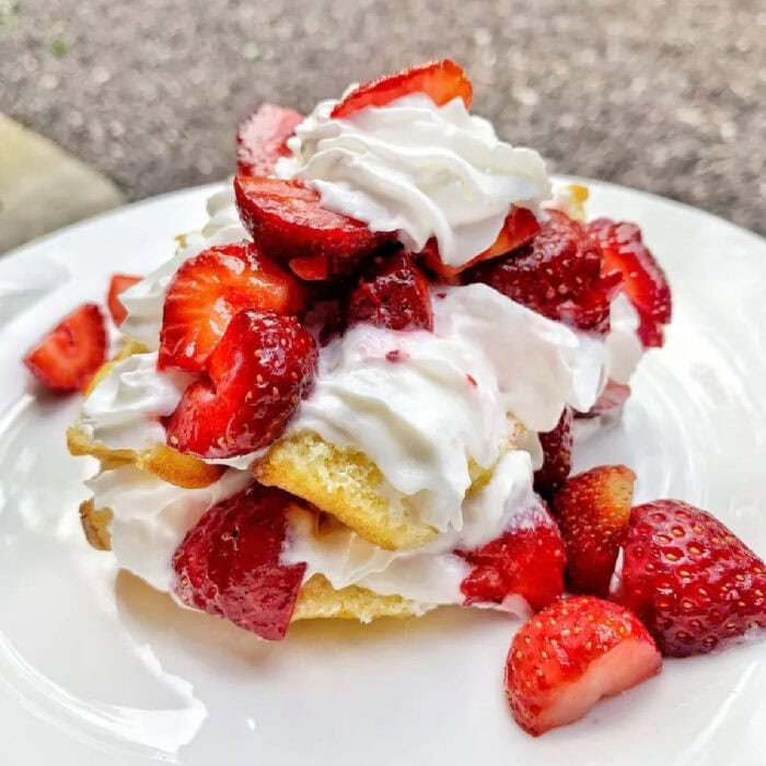 Strawberry shortcake made with twinkies.