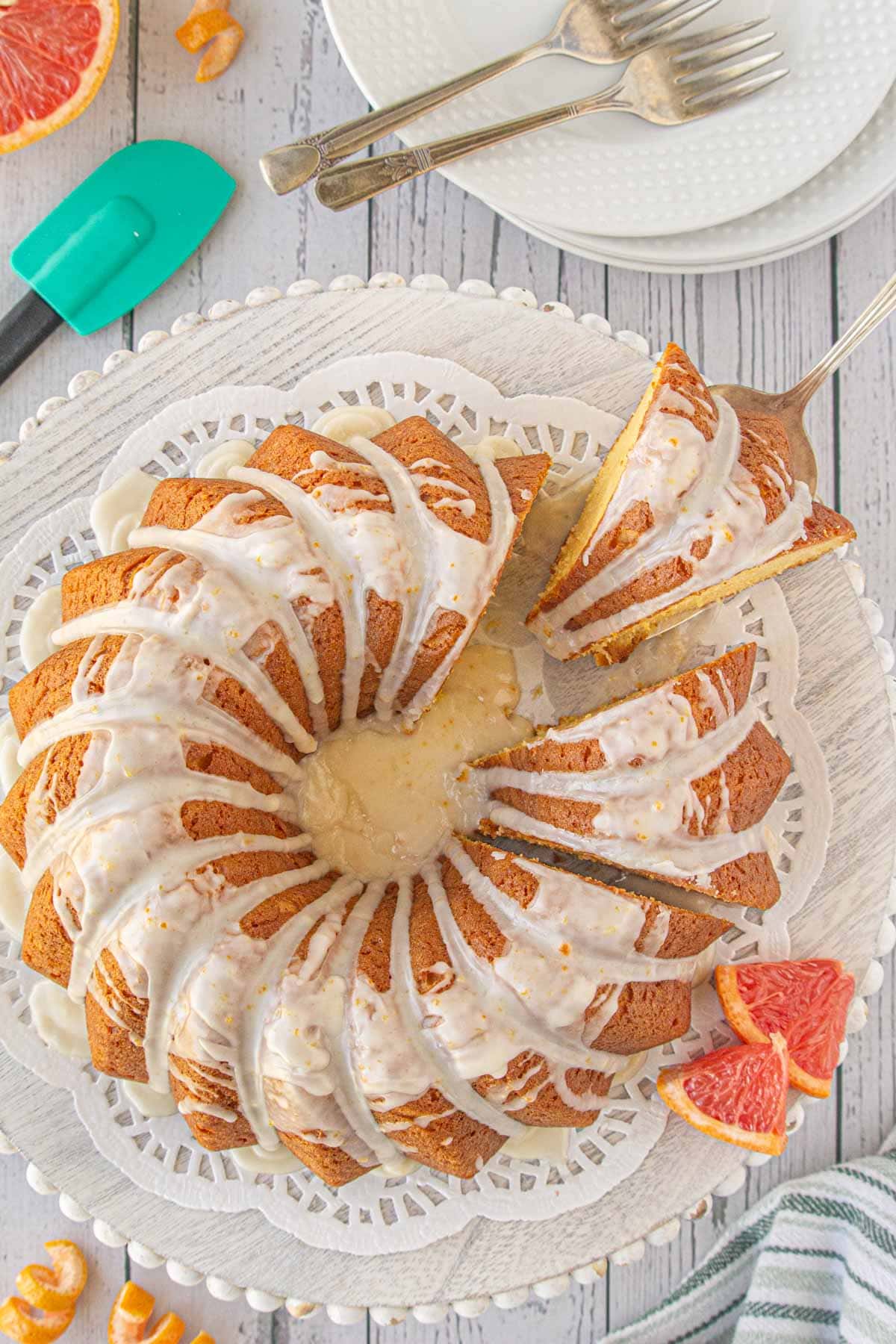 Overhead view of a cake being served.
